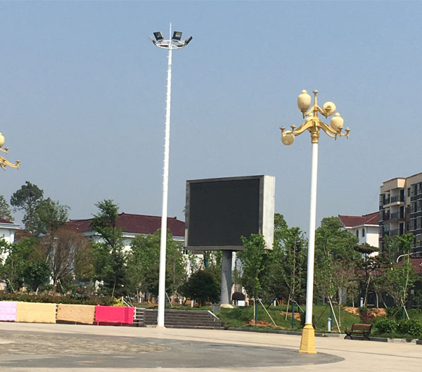高杆广场灯